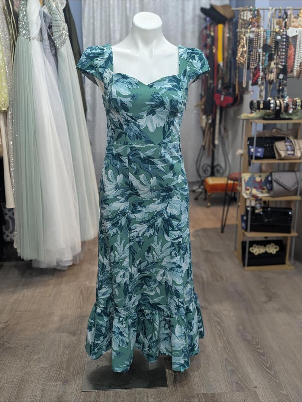 Chelsea28 Sweetheart Neckline Cap Sleeve Midi Dress
